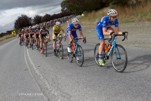 160 rider peloton strung out by team Avanti chase